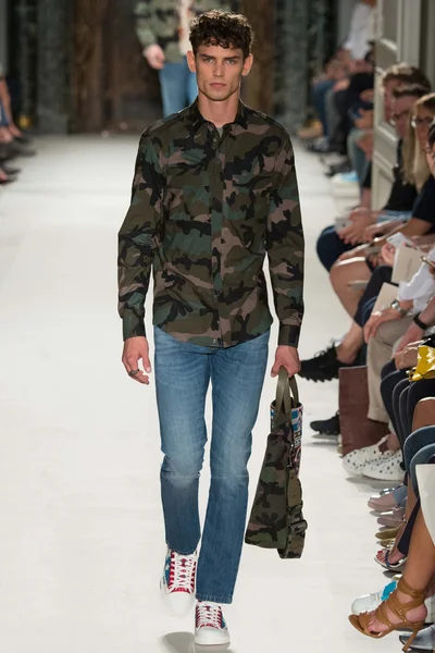 Look 61